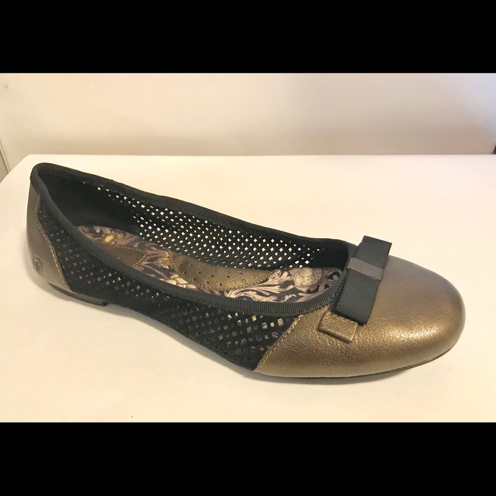BORN Black & Bronze Ballet Flat 10M
